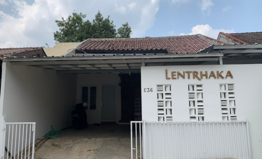 https://backend.lentrhaka.id/image/66e01020abdcd.png
